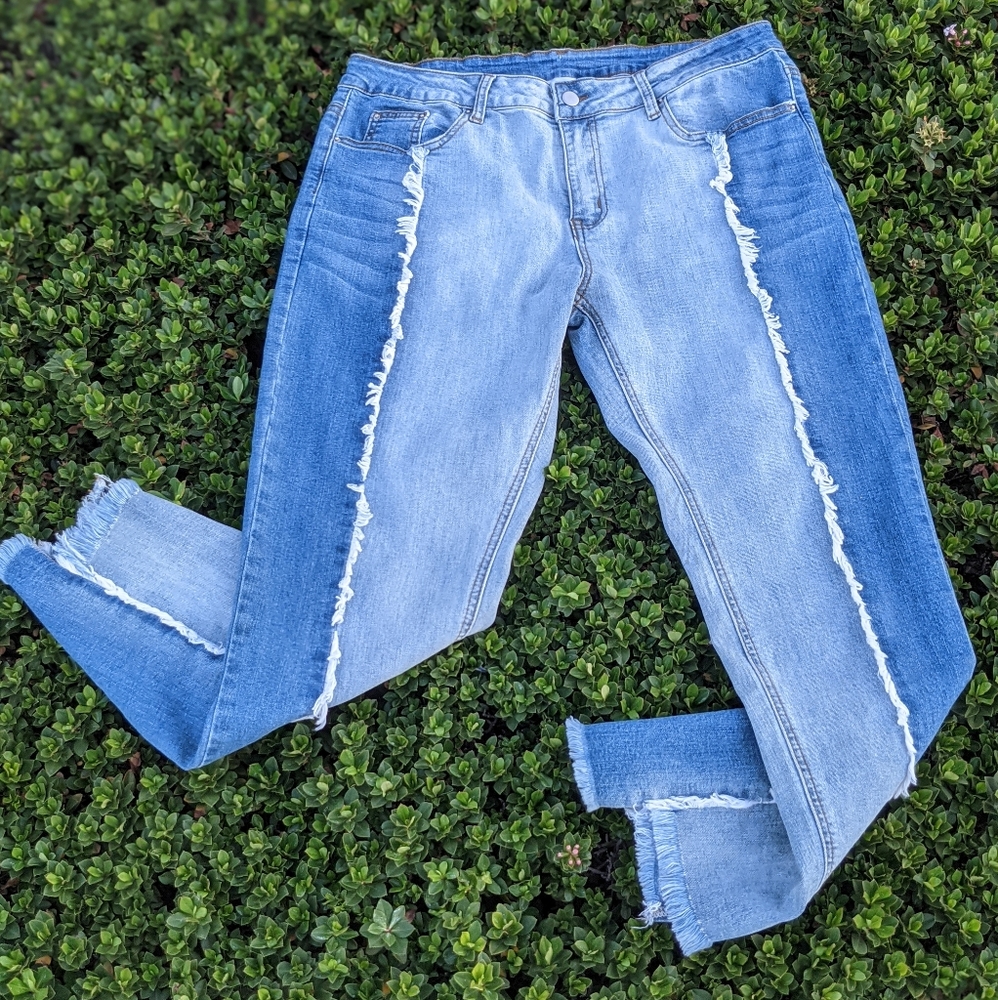 HAYDEN Los Angeles Two Tone Frayed Detail Denim Jeans Size Large